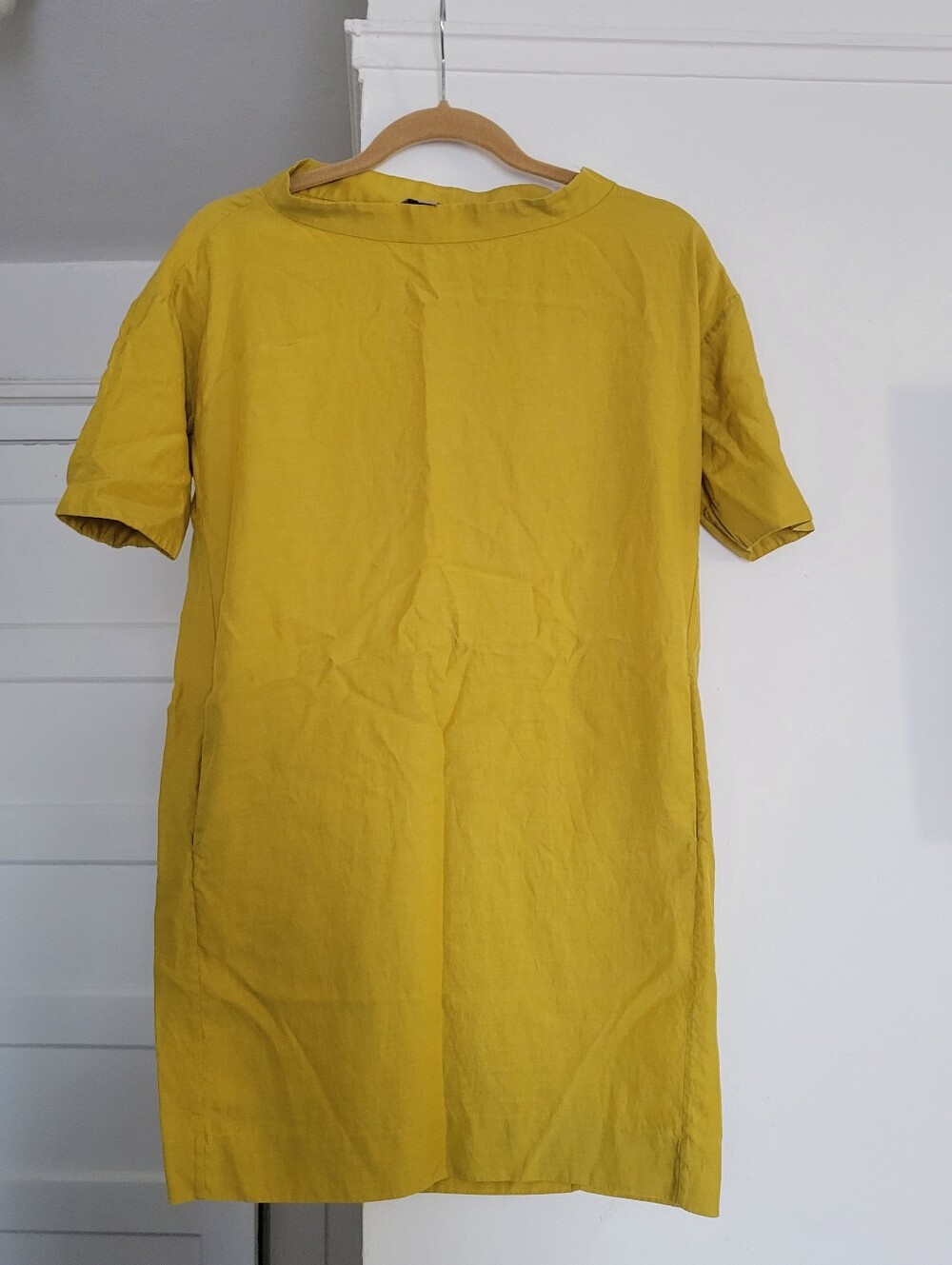 COS Dress Womens  Mock Neck Short Sleeve Shift Pockets Minimalist Mustard Dress